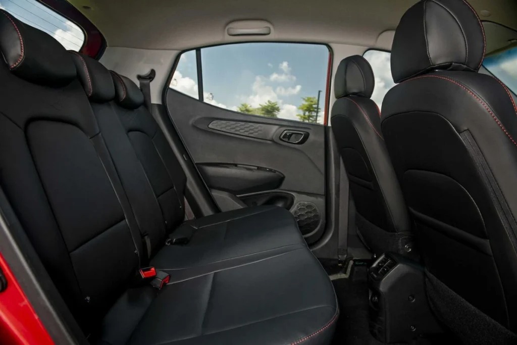 Hyundai i10 Nội thất