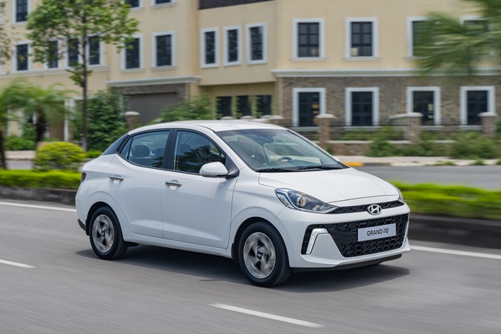 i10 Sedan MT Base