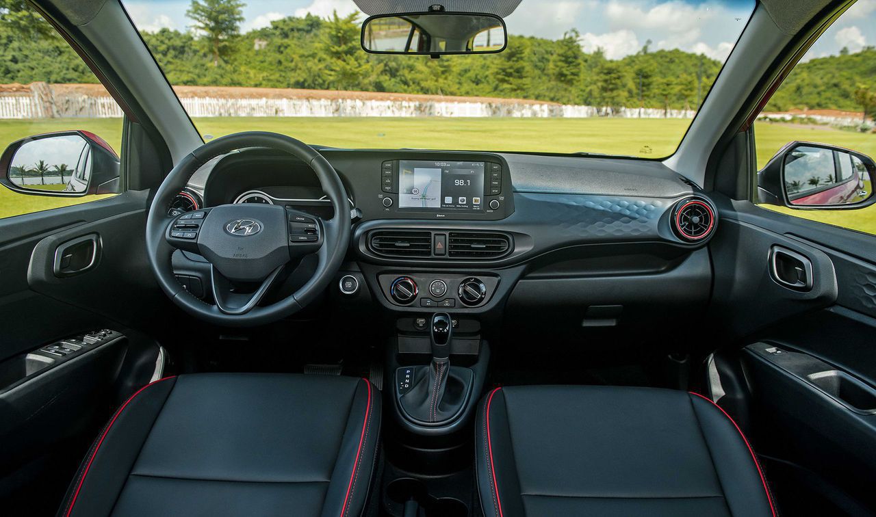 Hyundai i10 Nội thất
